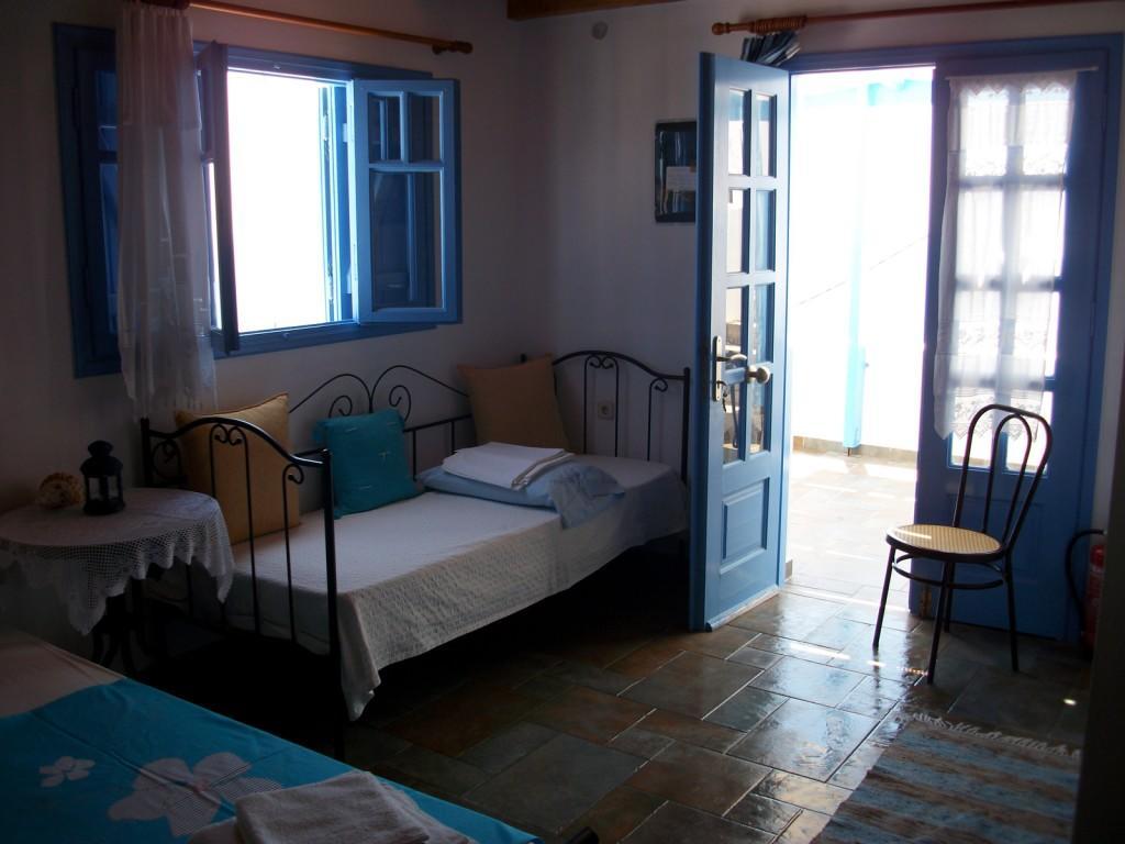 Floras Rooms And Studios Anáfi Eksteriør bilde
